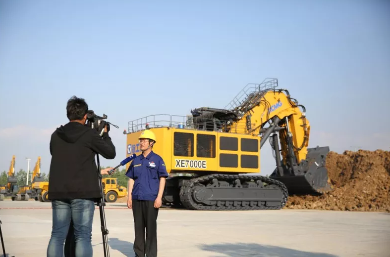 徐工挖掘機(jī).png 徐工挖掘機(jī).png