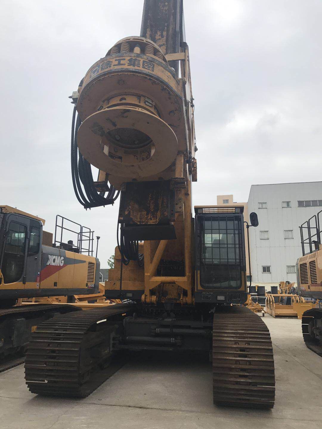 280旋挖鉆機(jī)待租賃.jpg 280旋挖鉆機(jī)待租賃.jpg