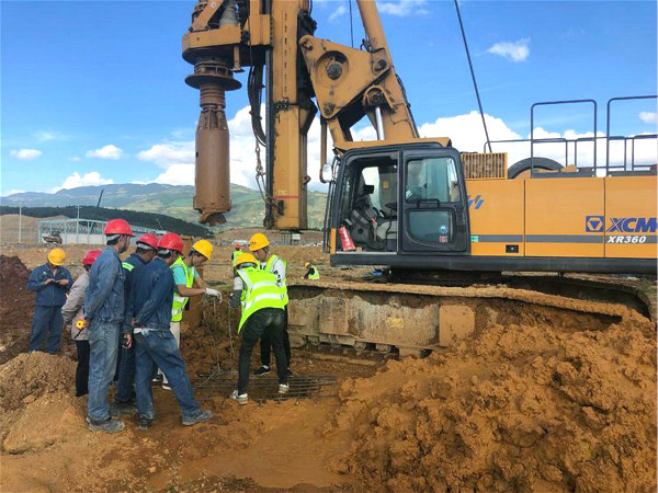 夏日旋挖鉆保養(yǎng)小竅門.jpg 夏日旋挖鉆保養(yǎng)小竅門.jpg